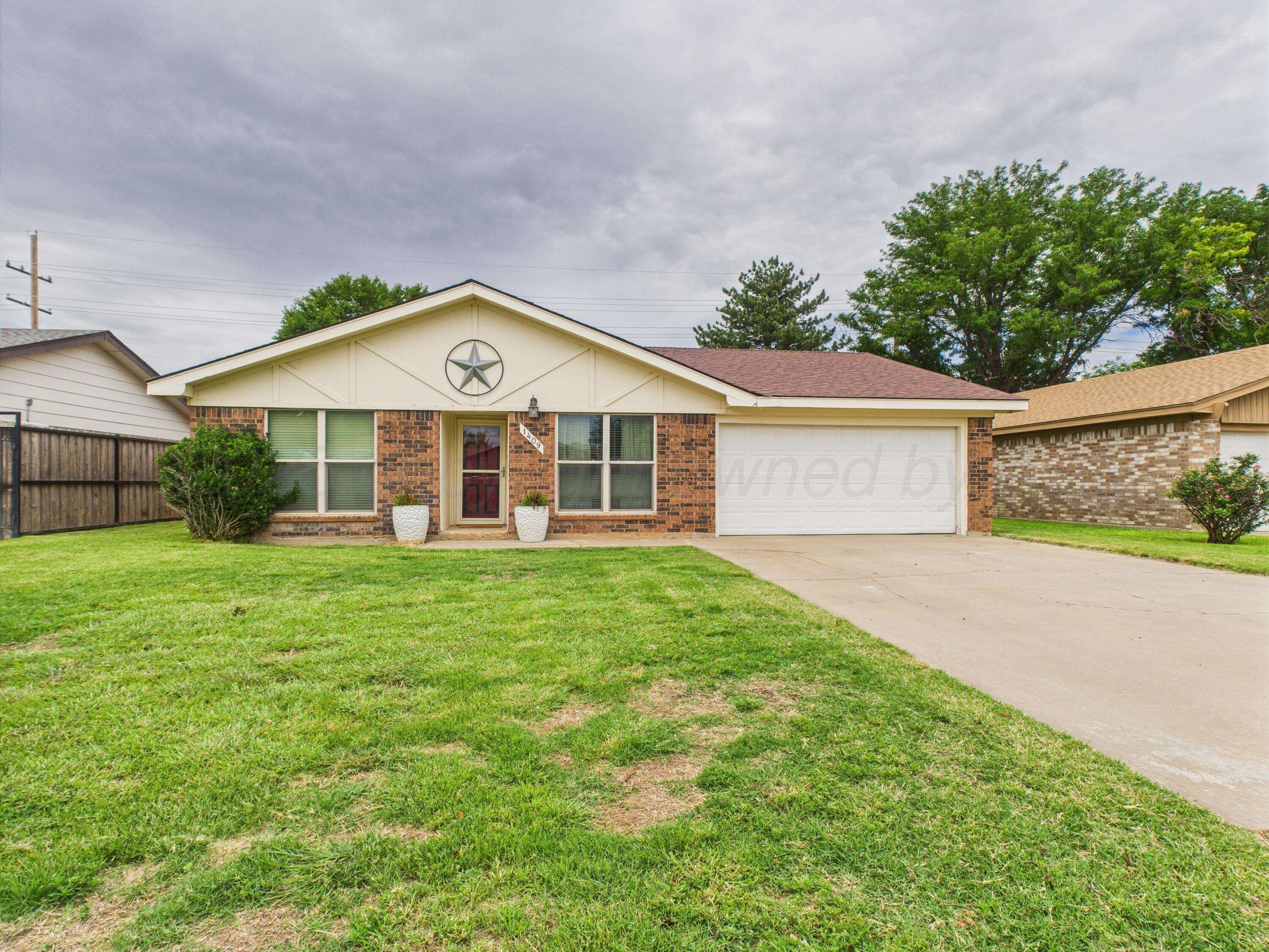 1409 BAILEY AVE, Dumas, TX 79029