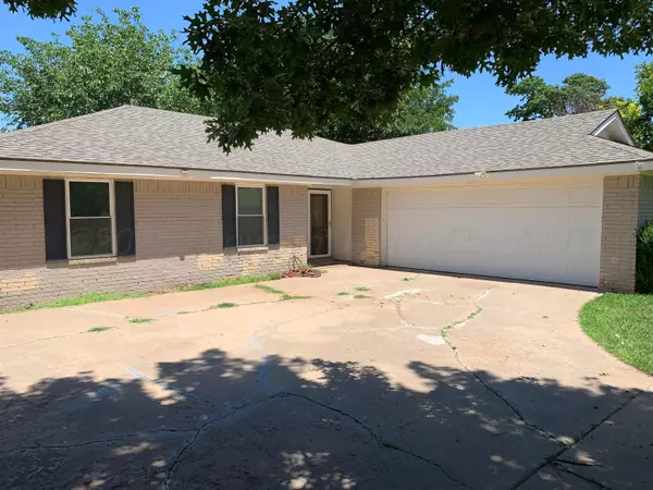 6812 BLACKSMITH LN, Amarillo, TX 79109