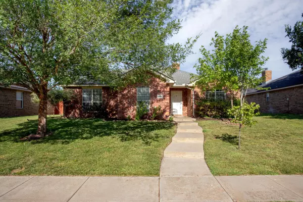 8110 VAIL DR, Amarillo, TX 79118