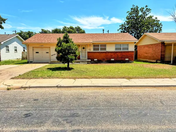 1109 S Grinnell ST, Perryton, TX 79070