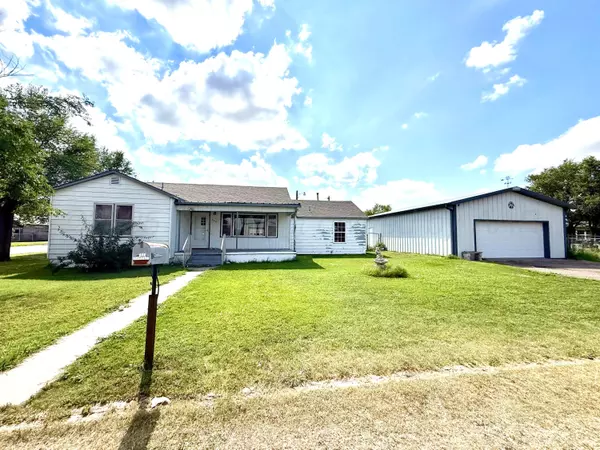 220 S Hoskins ST, Spearman, TX 79081