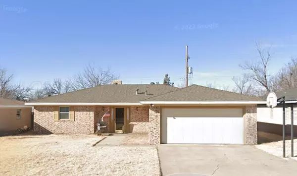 2613 Comanche TRL, Pampa, TX 79065