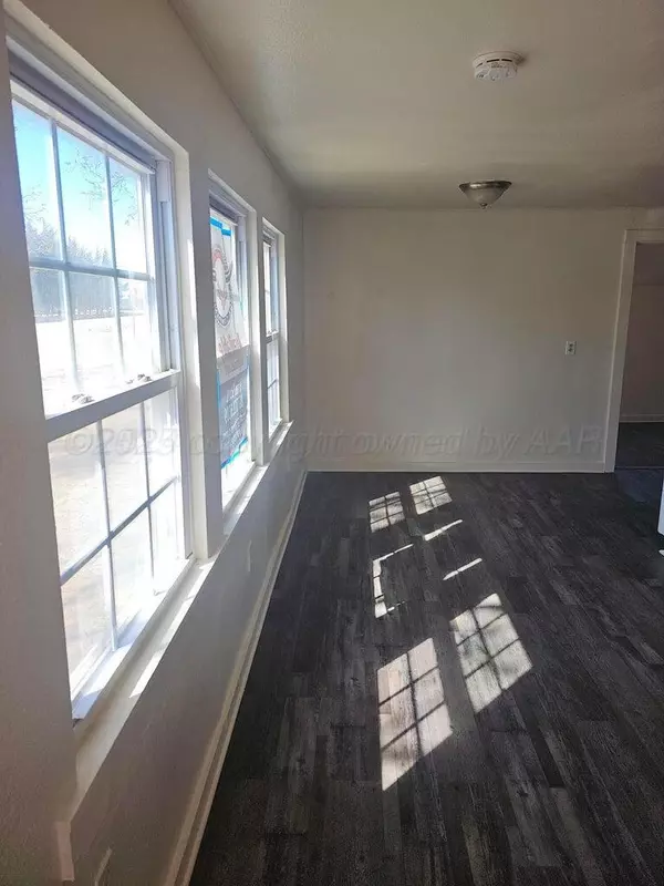 Vega, TX 79092,106 E main ST