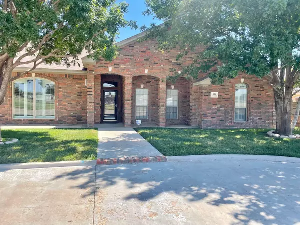 522 Carson AVE, Dumas, TX 79029