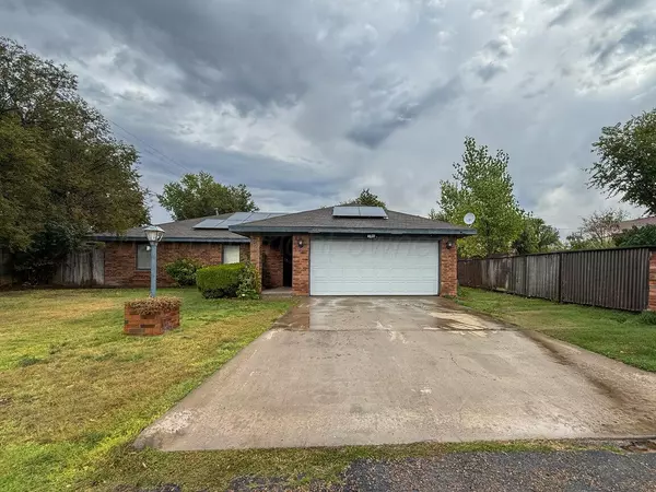 505 Richardson AVE, Gruver, TX 79040