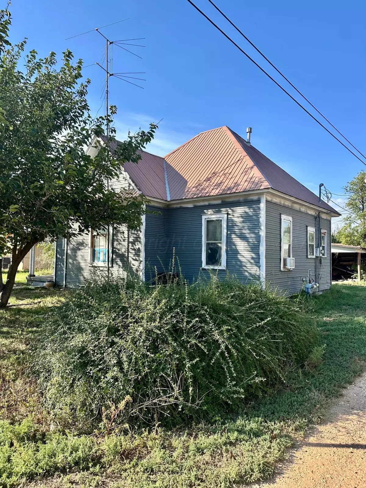 Tulia, TX 79088,120 NW NW 4th ST