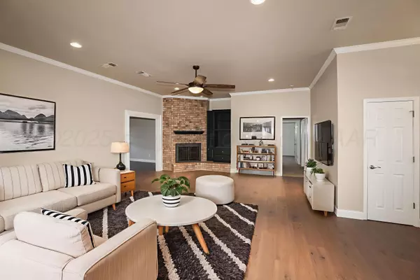 Amarillo, TX 79109,6829 GLENOAK LN