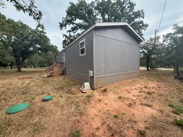 Nocona, TX 76255,137 Santa Fe Trail DR