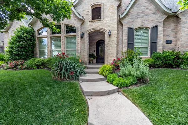 6402 Parkwood PL, Amarillo, TX 79119