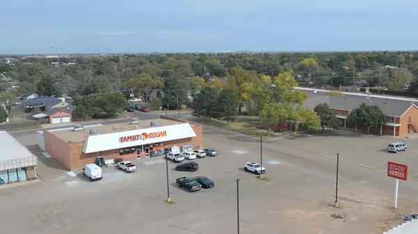 Dumas, TX 79029,624 E 1st ST