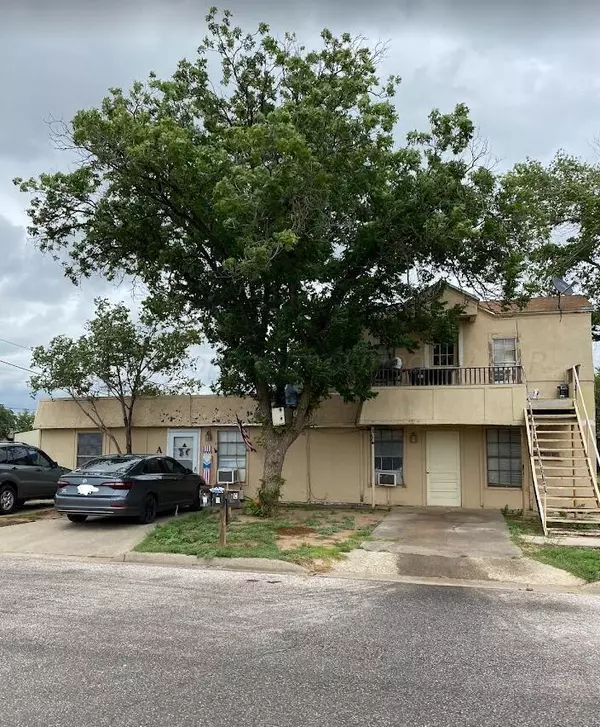 Canyon, TX 79015,805 8TH AVE