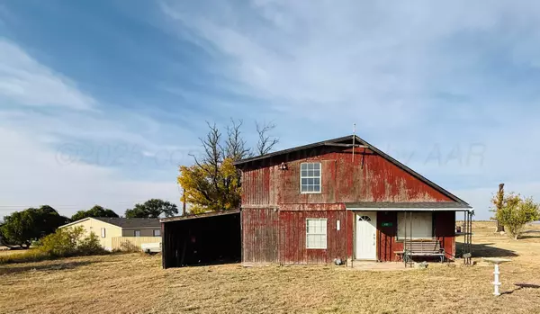 400 Badger DR, Fritch, TX 79036