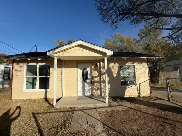 2209 S PIERCE ST, Amarillo, TX 79109