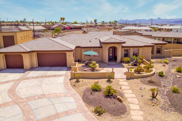 1790 Fairchild Bay, Lake Havasu City, AZ 86404