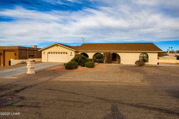 2131 Rover Dr, Lake Havasu City, AZ 86403