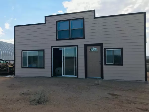 19525 S Wild Bill Rd, Yucca, AZ 86438