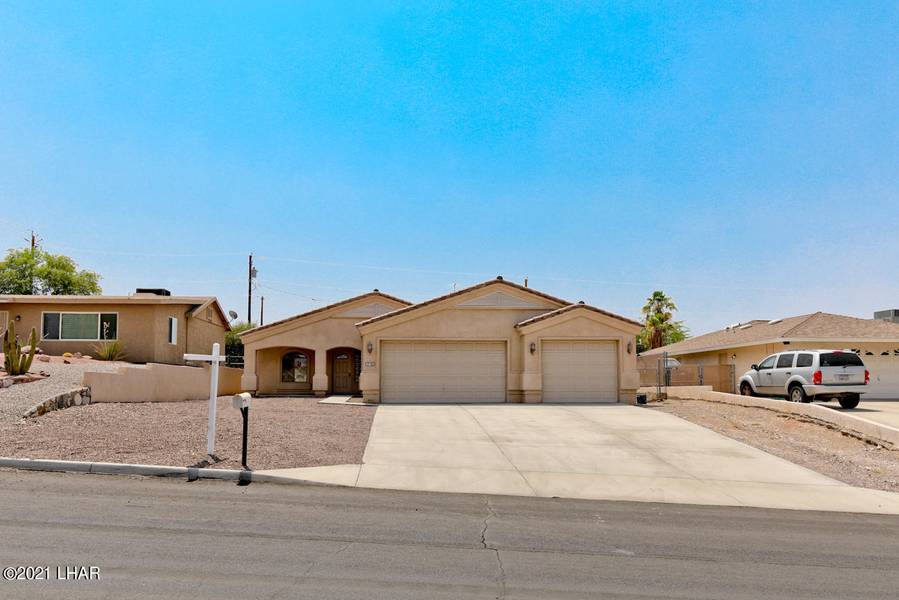 3746 Clearwater Dr, Lake Havasu City, AZ 86406