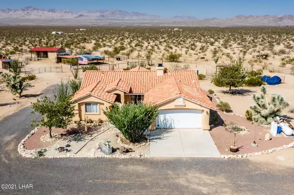 18311 S Butch Cassidy Rd, Yucca, AZ 86438