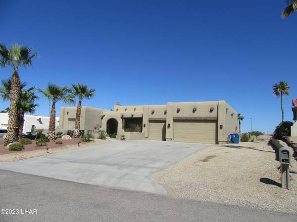 2071 Oak Dr, Lake Havasu City, AZ 86406