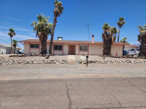 2755 Widgeon Ln, Lake Havasu City, AZ 86403