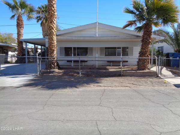 2112 Santa Cruz Ave,  Bullhead City,  AZ 86442