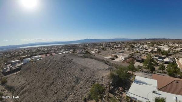 3720 Enduro Drive Dr, Lake Havasu City, AZ 86404