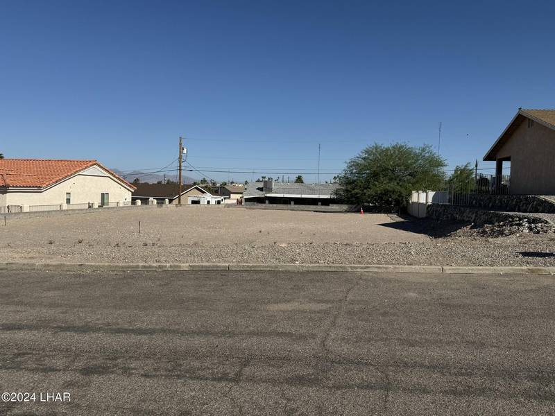 3081 Tom Tom Dr, Lake Havasu City, AZ 86406