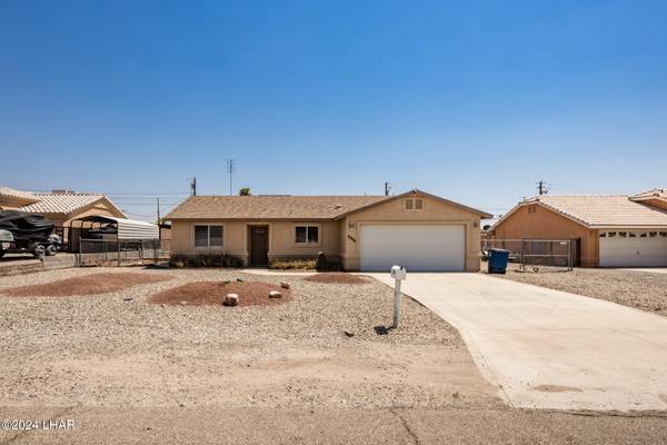 2004 Pima Dr N, Lake Havasu City, AZ 86403