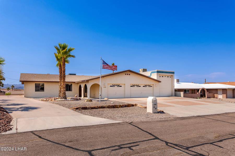 1888 Deer Run Dr, Lake Havasu City, AZ 86404