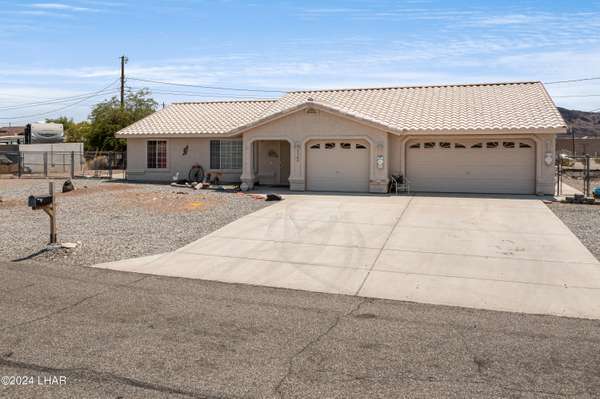 3360 Tolteca Dr, Lake Havasu City, AZ 86406