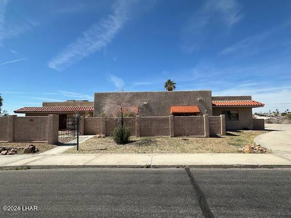 2761 Okeechobee Dr, Lake Havasu City, AZ 86406