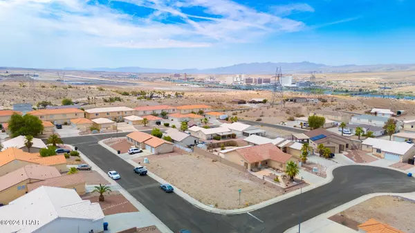 2394 Merlot Ct, Bullhead City, AZ 86429