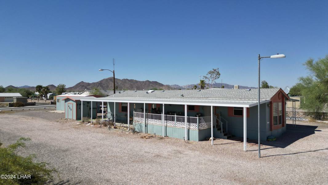 400 N Moon Mountain Ave, Quartzsite, AZ 85346