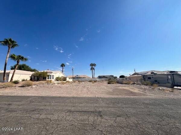 3918 Lunar Dr, Lake Havasu City, AZ 86406