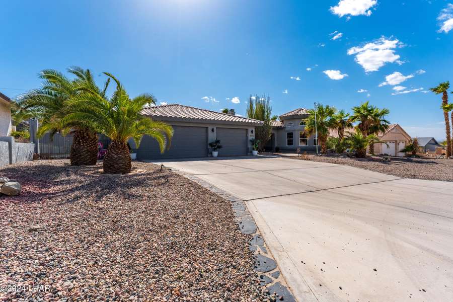 1870 Nugget Dr, Lake Havasu City, AZ 86404