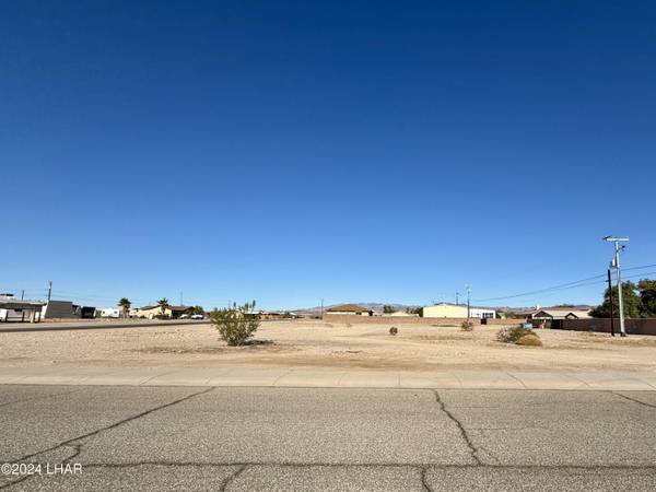 421 S Ocotillo Ave, Parker, AZ 85344