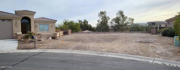 675 Grand Island Cir, Lake Havasu City, AZ 86403