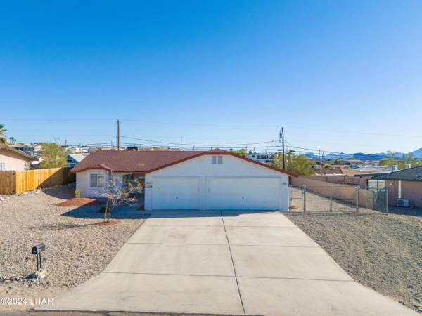 3270 Iroquois Dr, Lake Havasu City, AZ 86404