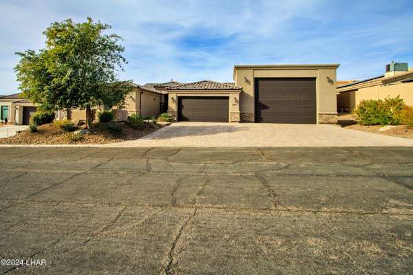 3347 Newport Dr, Lake Havasu City, AZ 86406