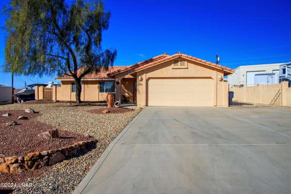 3961 Hungry Horse Dr, Lake Havasu City, AZ 86406