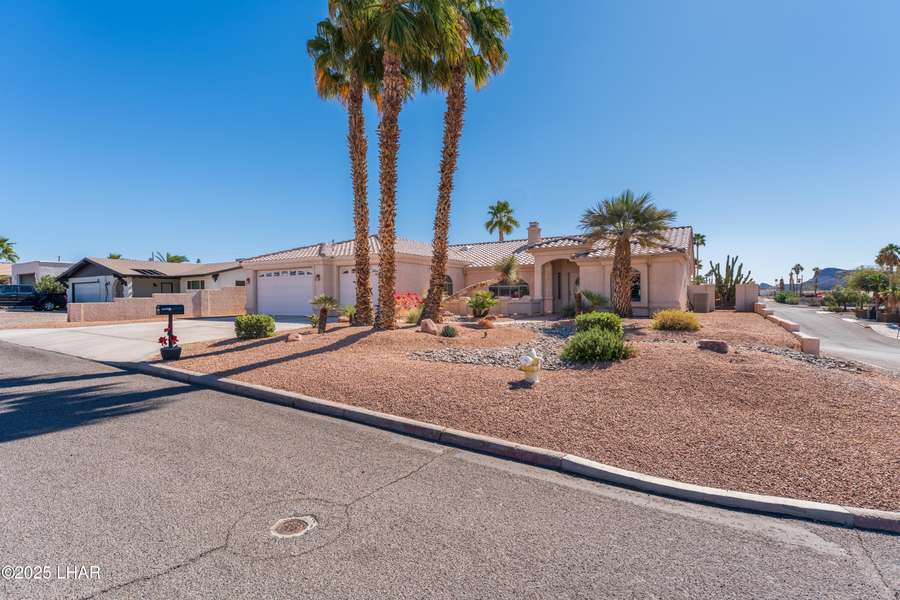 2900 War Eagle Dr, Lake Havasu City, AZ 86406