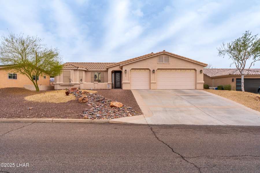 532 Roanoke Dr, Lake Havasu City, AZ 86406