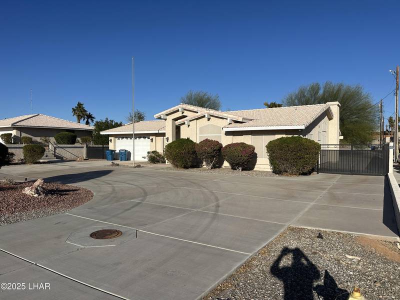 184 Lake Havasu Ave N, Lake Havasu City, AZ 86403