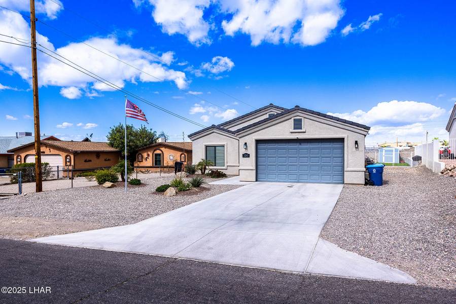 3285 Silver Saddle Dr, Lake Havasu City, AZ 86406