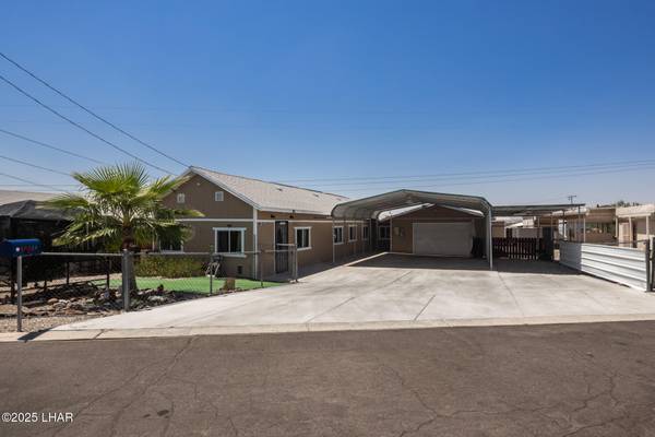 10626 Fenton Dr, Parker, AZ 85344