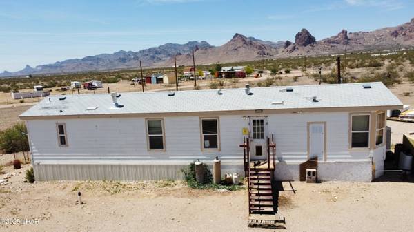 7563 Vandergriff Dr, Golden Valley, AZ 86413