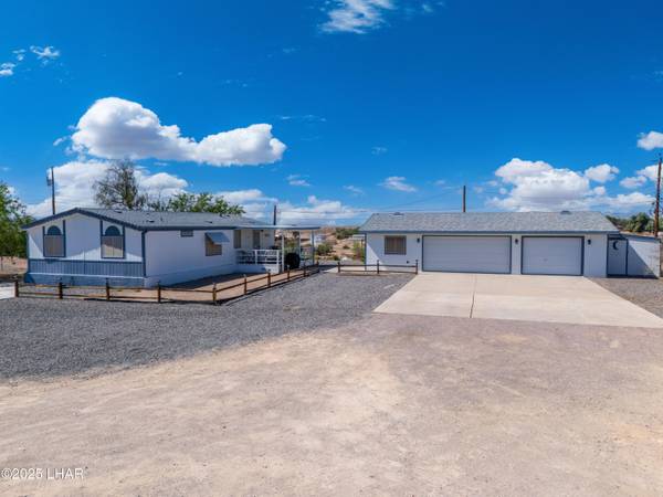 13118 San Xavier Dr, Topock, AZ 86436