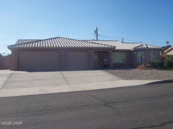 3575 Bluecrest Dr, Lake Havasu City, AZ 86406
