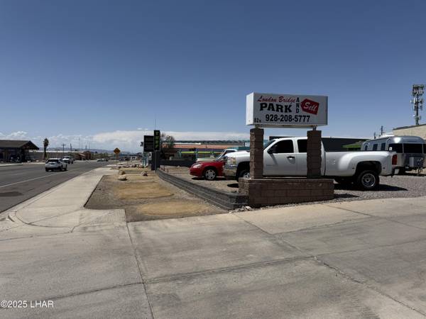 82 N Lake Havasu Ave, Lake Havasu City, AZ 86403