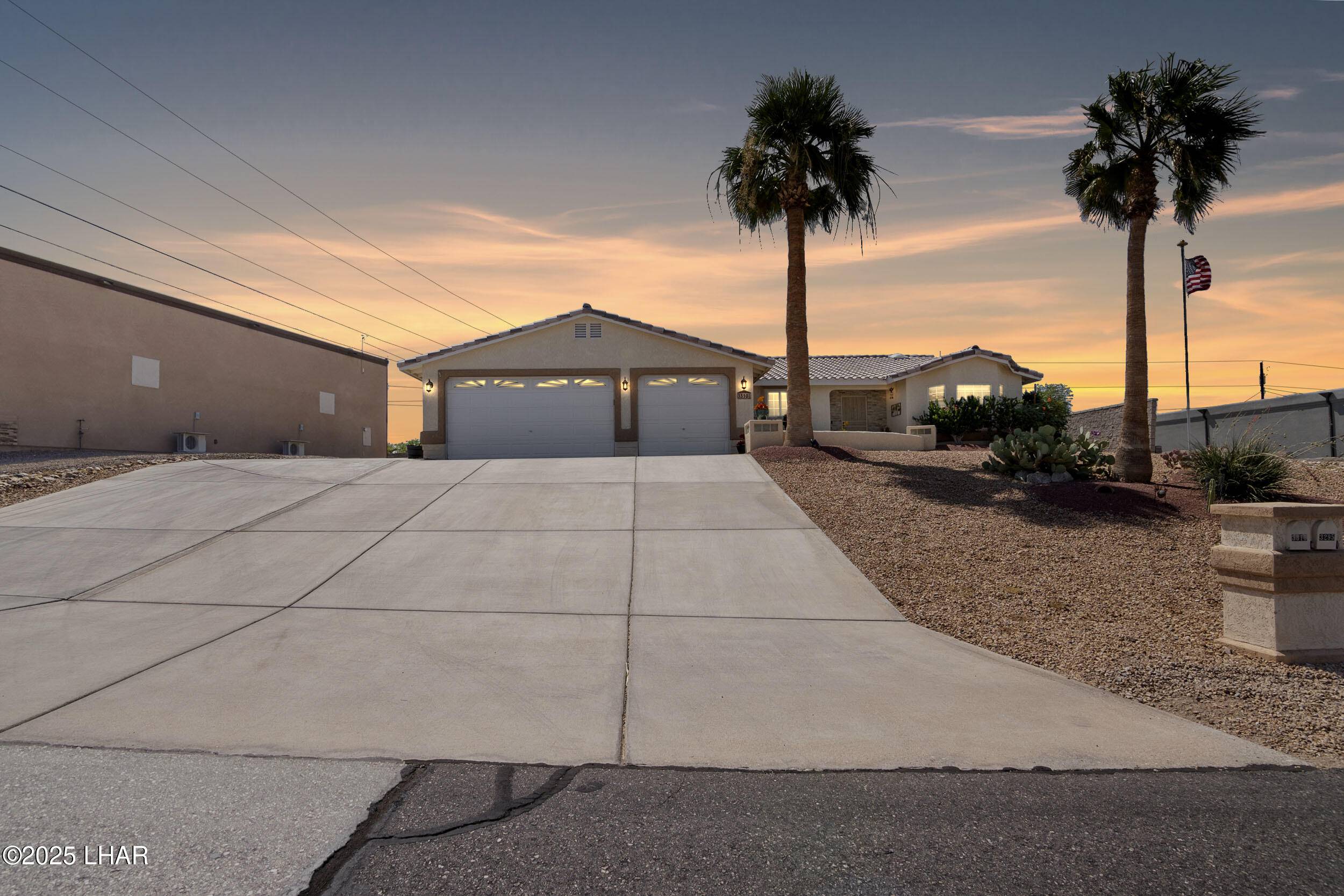 3310 Poppy Trail Dr, Lake Havasu City, AZ 86406